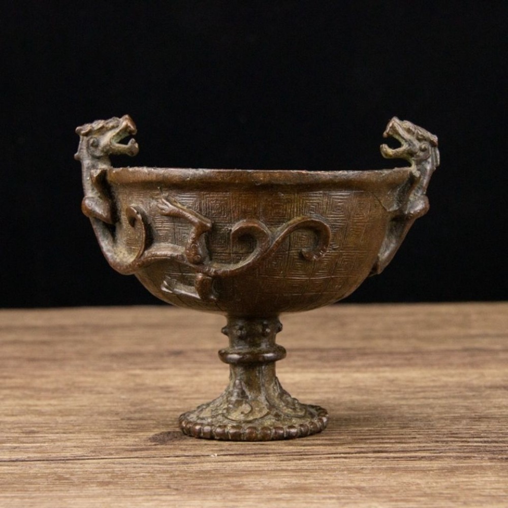 Vintage Collectible Ornaments - เครื่องประดับถ้วยลายมังกรคู่สไตล์โบราณ: ของสะสมวินเทจ