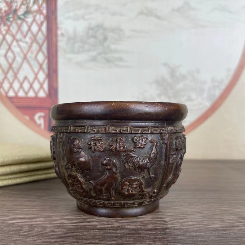 Vintage Collectible Ashtrays - ของสะสมโบราณและวินเทจ: กระถางธูปและที่เขี่ยบุหรี่โลหะผสมทองแดงลายโบราณ พร้อมสัญลักษณ์ 12 ราศี ของตกแต่งบ้าน