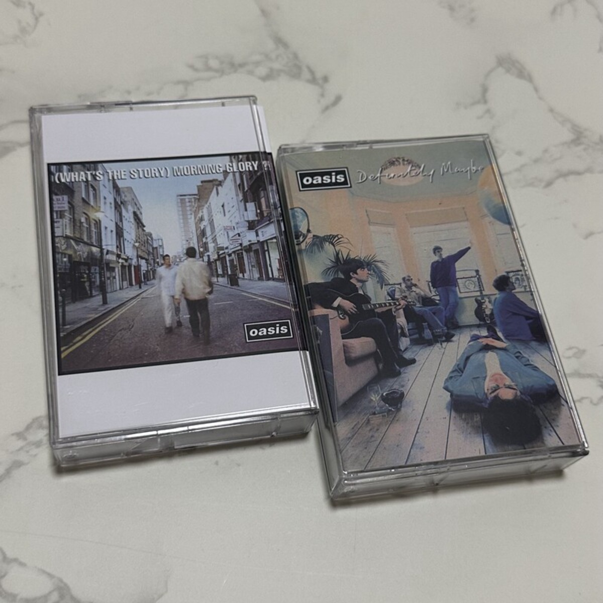 Vintage And Collectible - เทปคาสเซ็ตวงร็อคอังกฤษโอเอซิส พร้อมสมุดเนื้อเพลง คอลเลกชันเพลงวินเทจ อุปกรณ์เสริมที่เกี่ยวข้องสำหรับการฟังเพลง